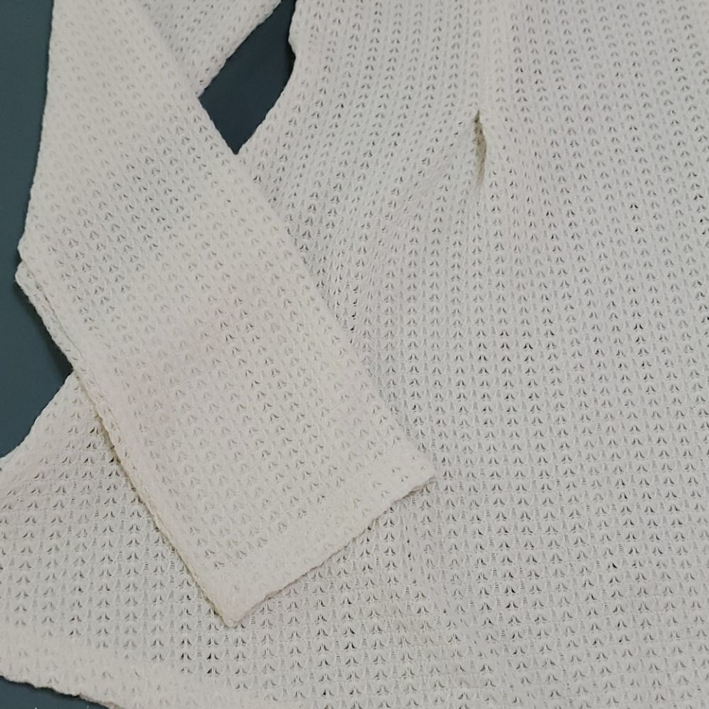 Chelsea & Theodore tunic, womens top white, MEDIUM Petite - Picture 3 of 9
